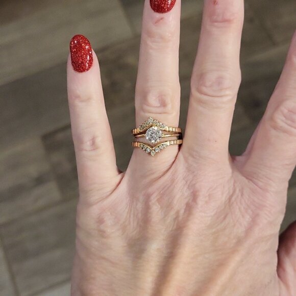 14k Yelllow Soild Gold Diamonique  Beautiful Sparkling Engagement Ring Size 7 - Picture 3 of 11